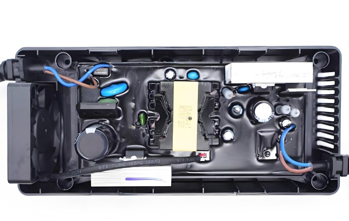 環氧樹脂膠水和環氧AB膠在電子組裝中有何不同？